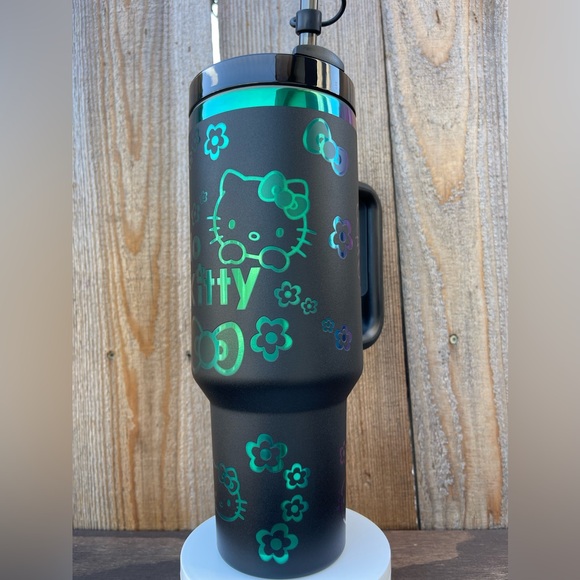 HELLO KITTY TUMBLER 40oz - Picture 4 of 16